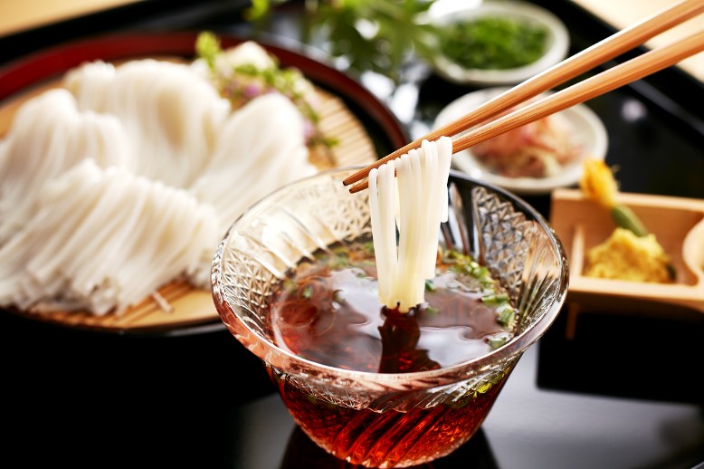 鐘(しょう)響(きょう)都(と) 白石うーめん