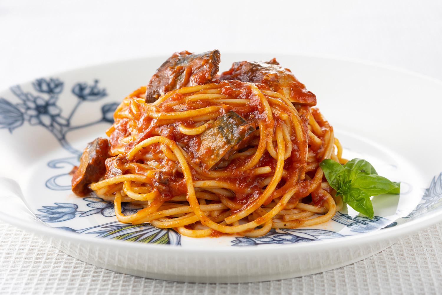 気仙沼港町のパスタソース　さば×ポモドーロ風