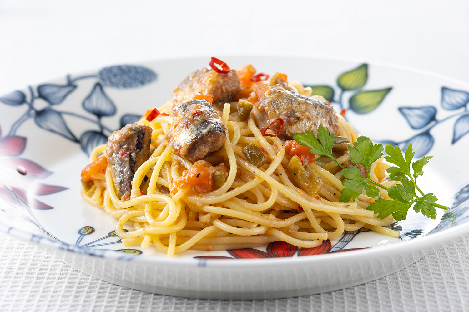 気仙沼港町のパスタソース　いわし×ペペロンチーノ風