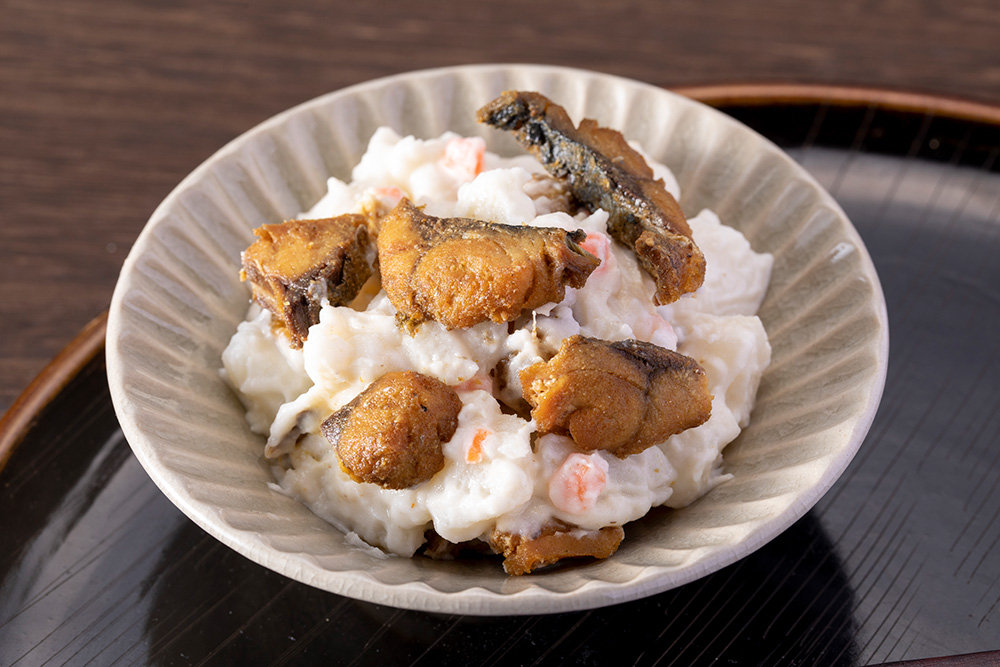 おつまみ　さばチップ　［カレー］