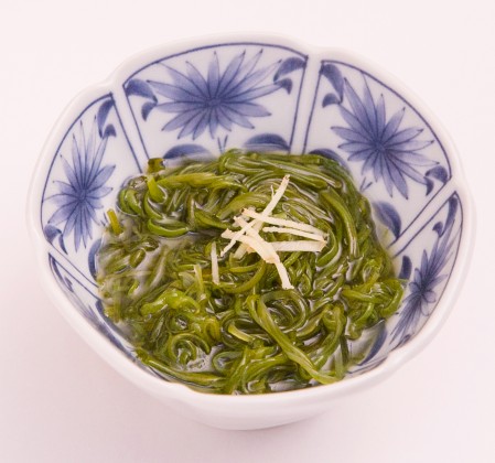 三陸産釜ゆでめかぶ　別たれ付(冷凍)-02